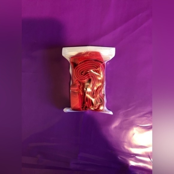 Victoria’s SECRET padded bra red with pink lining size 32C NWOT - Picture 3 of 3